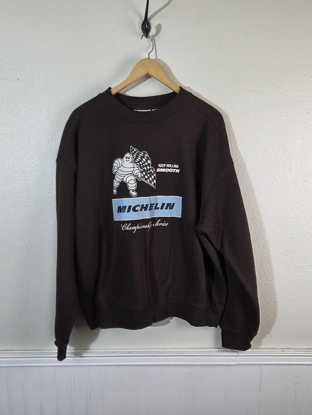 Cotton On Michelin Box Fit Crewneck Sweatshirt Men's XL Brown Racing Graphic